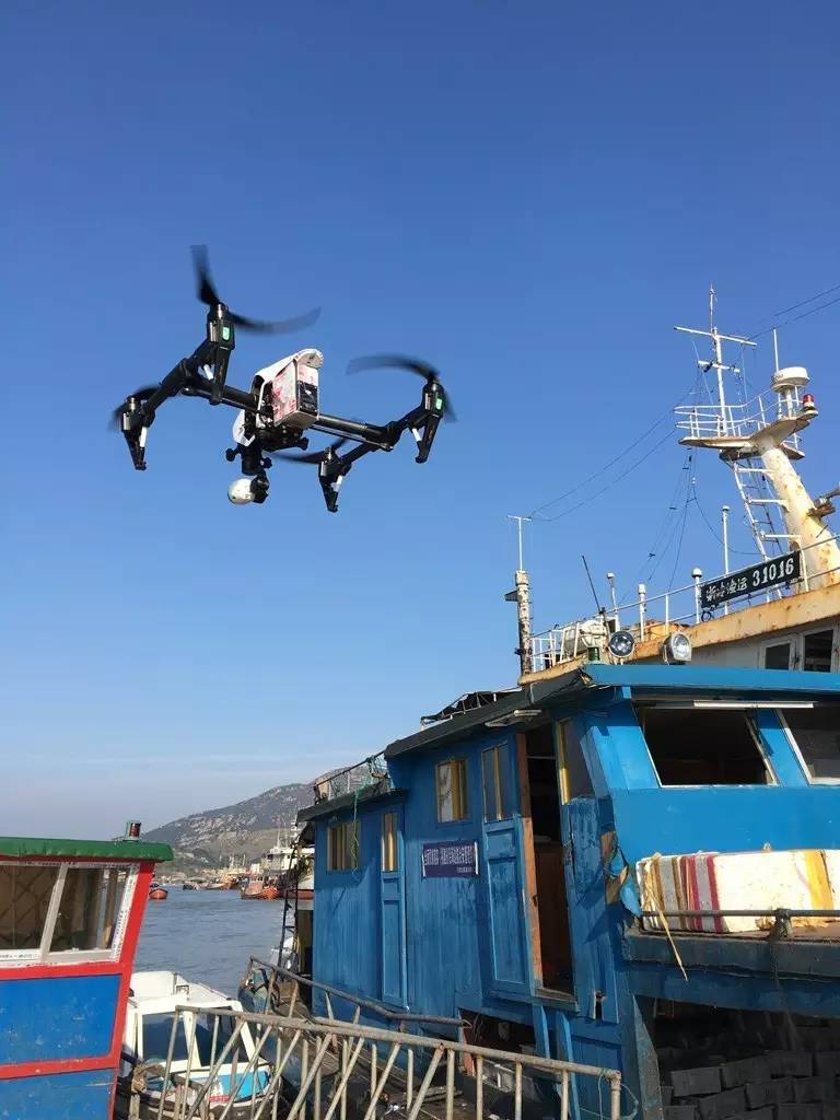 大调查“特种兵”是这样作战的！不朽情缘网站户外真人秀摄像团队(图3)