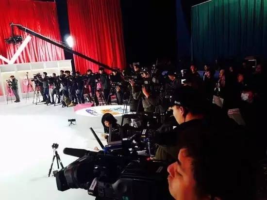 大调查“特种兵”是这样作战的!不朽情缘网站户外真人秀摄像团队(图9) 大调查“特种兵”是这样作战的!不朽情缘网站户外真人秀摄像团队(图9)